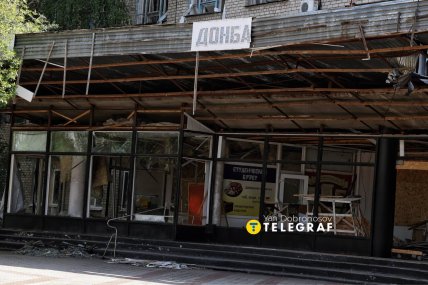 Пошкоджена будівля. Фото Ян Доброносов "Телеграф"