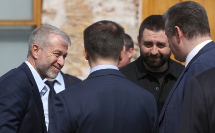 Абрамович и украинская делегация на переговорах
