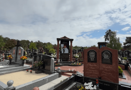 могила Сергія Ларькіна