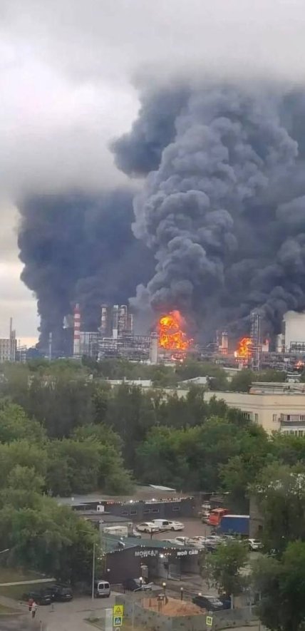 Последствия удара по НПЗ в Москве