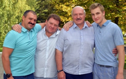 Сыновья Лукашенко Виктор, Дмитрий и Коленька