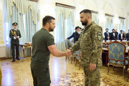 Владимир Зеленский наградил Игоря Коваленко