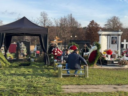 Ніколаєв могила