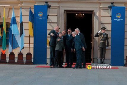 Участников саммита встречал президент Владимир Зеленский