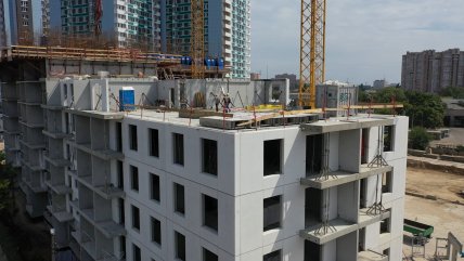 Сборка  домокомплекта на строительной площадке в Одессе