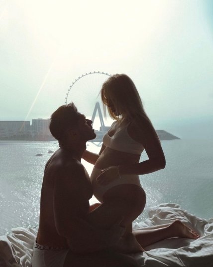 Вагітна Даша Квіткова та Нікіта Добринін