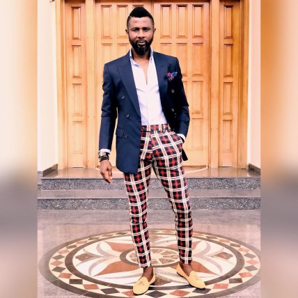 Джуліус Агахова