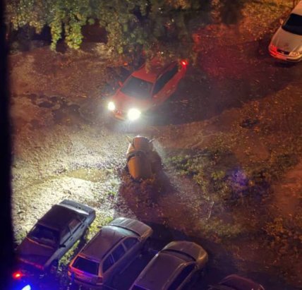 Фрагмент ракети у Києві