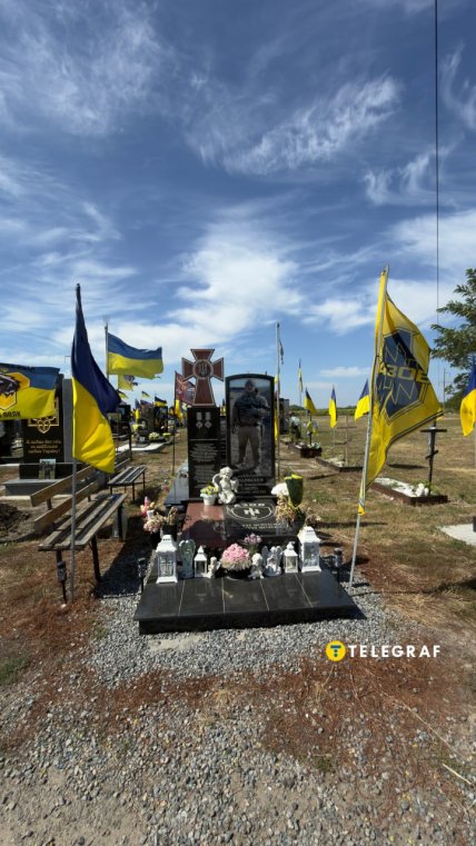 Могилы украинских защитников
