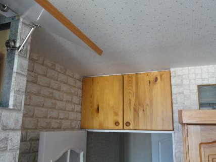 Антресоль над дверима