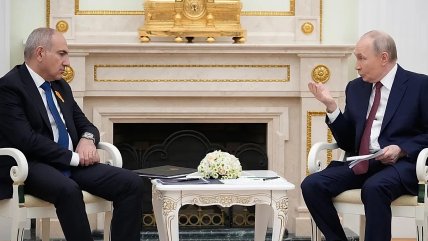 Нікол Пашинян та Володимир Путін