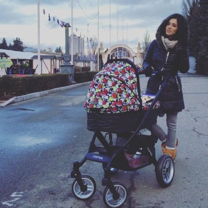 Анна Завальская с ребенком фото