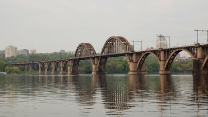 Мерефо-Херсонский мост — самое длинное мостовое сооружение Украины