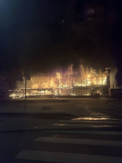 Пожар в ТЦ Купчино в Санкт-Петербурге ночью 16.09.2023