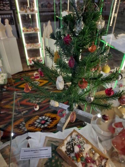 Теребовлянська фабрика ялинкових прикрас