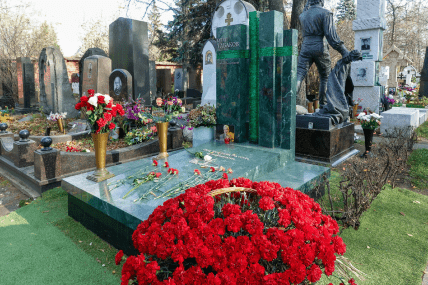 Олег Табаков могила