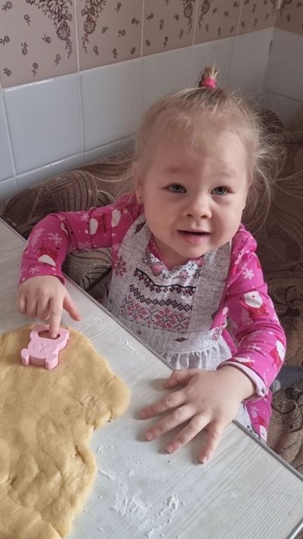 Надежда делает печенье