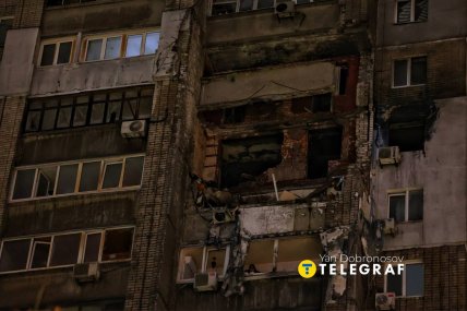 Наслідки удару росіян по будинку в Дніпрі