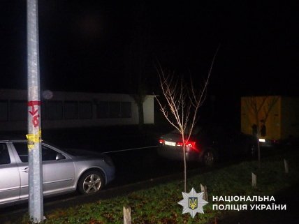 В Киеве таксист избил пассажирку