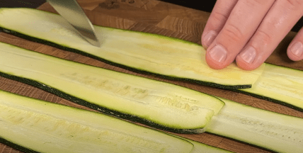 Рецепт кабачків з беконом на святковий стіл