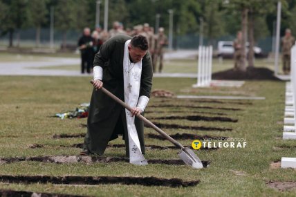 Прощання з військовими 4 червня