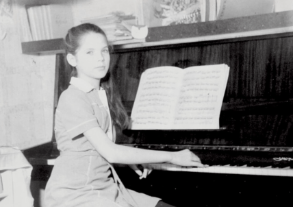 Влада Литовченко в юности