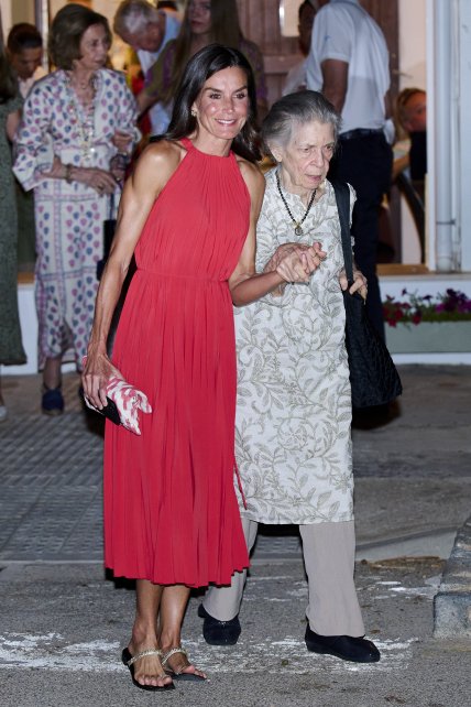 Королева Летиция с принцессой Иреной