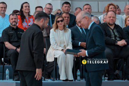 Владимир Зеленский наградил партнеров Украины