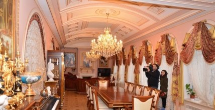 Кадри з дому Віктора Пшонки