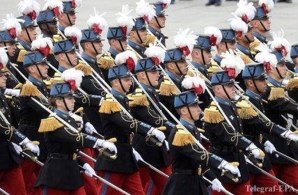 Военный парад в честь празднования Дня Бастилии 14.07.2020