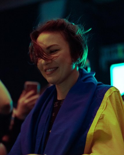 Диджей Настя Топольская