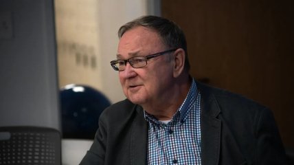 аналітик Михайло Крутіхін