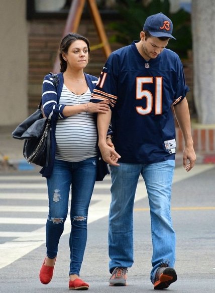 мила кунис родила