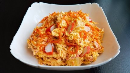 Салат из крабовых палочек и моркови