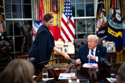 Трамп Марго Мартин