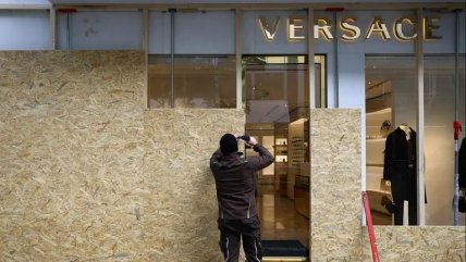 У Франкфурті магазини люксових брендів закривались через акції протесту