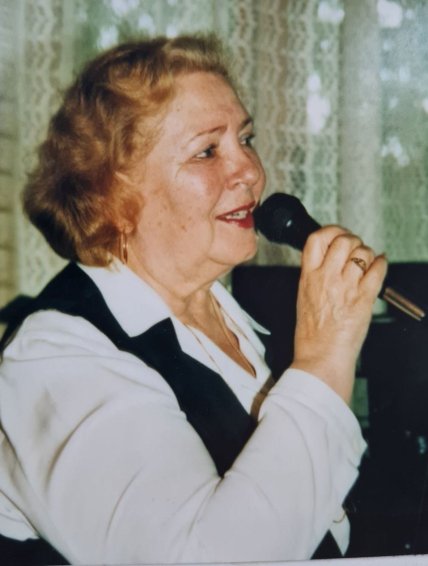 евгения леонидовна стоянова мать юрия стоянова