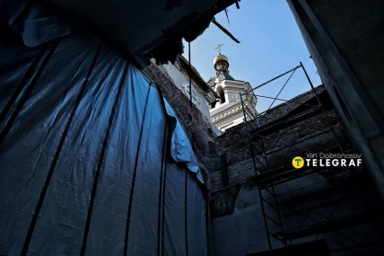 Росіяни навмисно цілять в храм у Дружківці