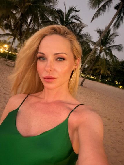 Даша Трегубова у сукні