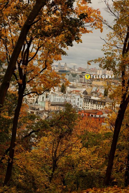 Вид на Киев осенью