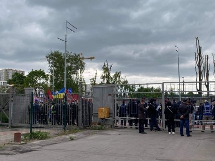 очередь_жерналисты_Антонов