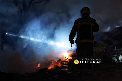 Рятувальники в амуніції на місці влучання