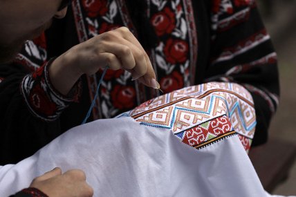 День вишиванки в Україні