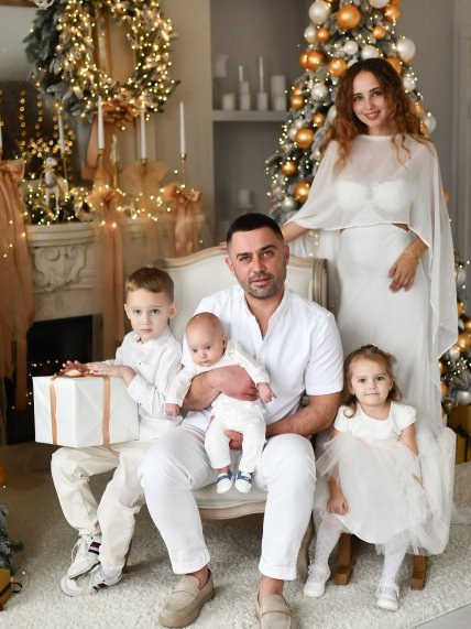 Орест и Анна Саламахи с детьми