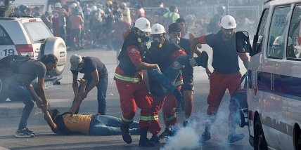 Во время антиправительственных выступлений в столице Ливана пострадали 728 человек