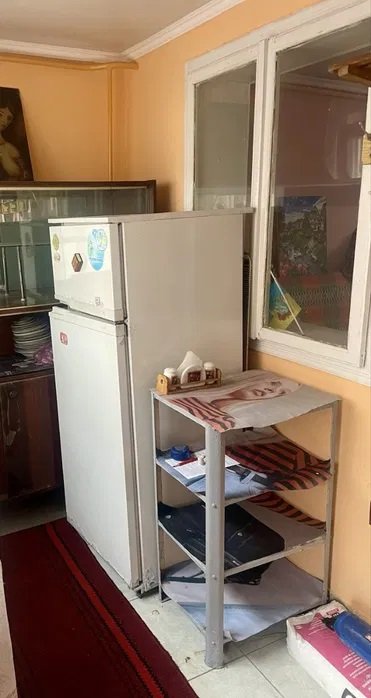 На кухні є холодильникВ
