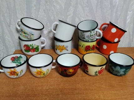 Які "плюси" має емальований посуд