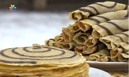 Все буде смачно. Полосатые блинчики от Лизы Глинской (видео)