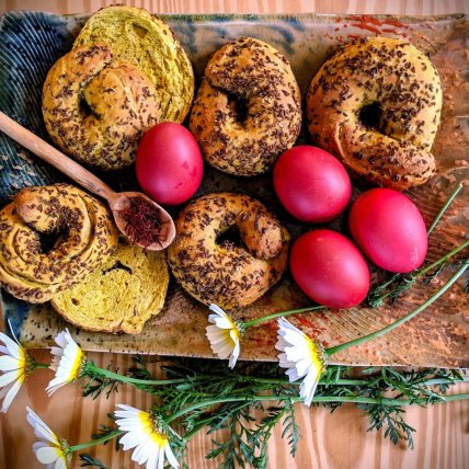 Крашанки в Греції, червоні яйця.