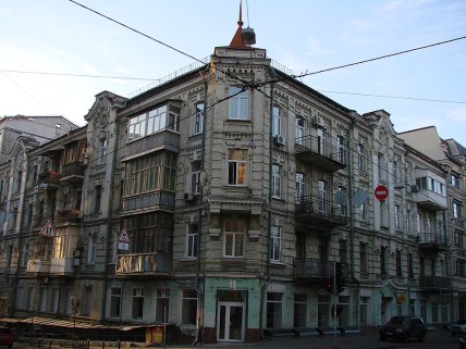 Прибутковий будинок початку XX століття на Ярославовому Валу